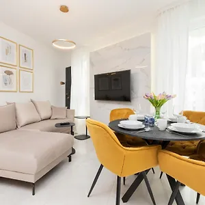 https://piastowska-30-garden-free-parking-by-renters-prestige.gdanskhotel.org
